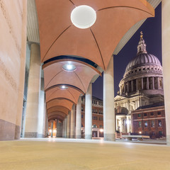 St Pauls In the Square at night