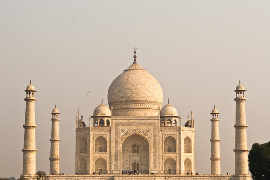 Das Taj Mahal in der Morgend&auml;mmerung 