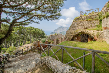 Die berühmte Villa Jovis auf der Insel Capri, Italien © romanple
