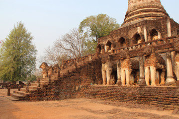 stupa in a ruined buddhist temple (Wat Chang Lom) in Si Satchanalai-Chalieng (Thailand)
