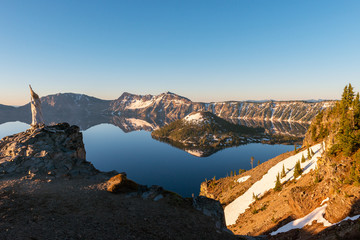 Crater Lake National Park in Oregon, USA © Noradoa