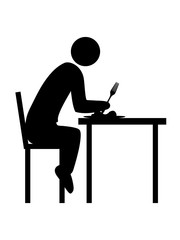 hunger essen teller gabel sitzen stuhl tisch küche mittagessen clipart koch kochen lecker schürze grillen design