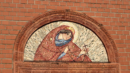 mosaico religioso con mattoni rossi, religious mosaic with red bricks
