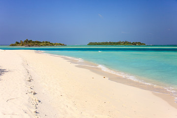 Fototapeta na wymiar The Sea of the Maldives, Ari Atoll, wonderful landscape