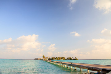 Obraz premium A wonderful sunset in the Maldives. A beautiful landscape and sea