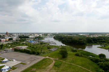 Fototapeta na wymiar Summer view of the city of Yaroslavl from the Ferris wheel