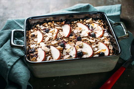 Baked Oats with apple, blueberry, almond, almond milk and linseed