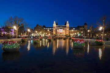 Fototapeta na wymiar Tulip festival at Museumplein in Amsterdam at night, Netherlands