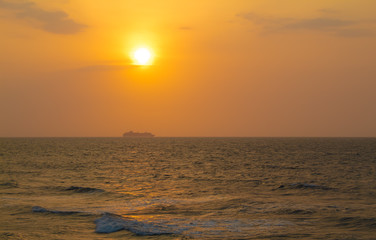 Fototapeta na wymiar sunset cruise over the sea in Cartagena, Colombia