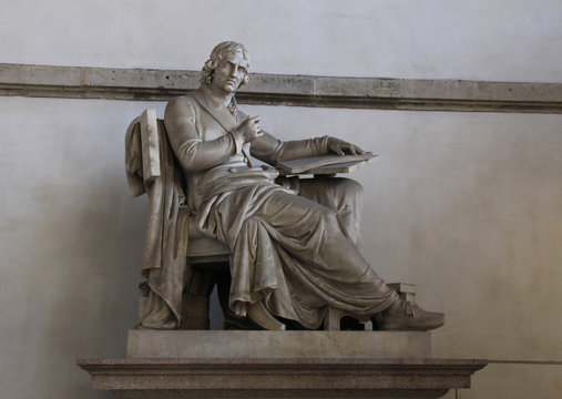 Statua Di Giuseppe Parini; Palazzo Brera, Milano