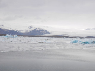 Cloudy view of the Jökulsárlón glacial lake