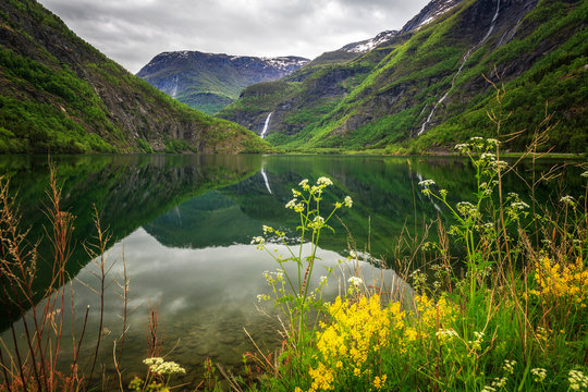 Beautiful reflections on the still waters of the Eidsvatnet at Skjolden, Luster, Norway