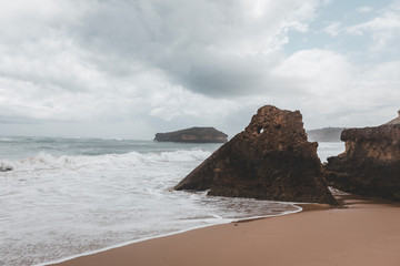 Rocks out to the ocean