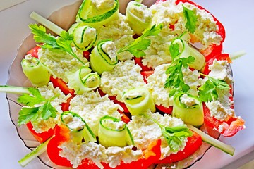 Tomatoes with cottage cheese