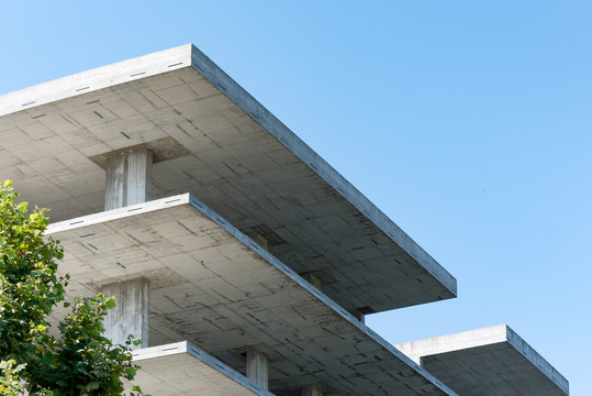 Structure in reinforced concrete building