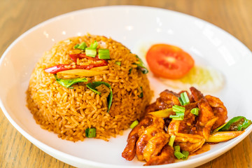 Tom Yum Fried Rice with Shrimps