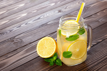 lemonade in mason jar