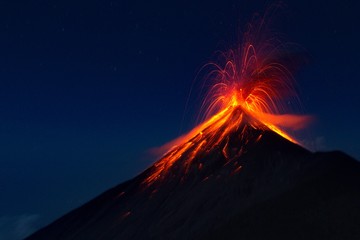 Fuego Volcano eruption, view from volcano Acatenango, Guatemala - obrazy, fototapety, plakaty