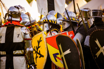 Aufzug der Ritter
