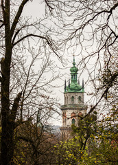 Fototapeta na wymiar Old tower in the park in Lviv