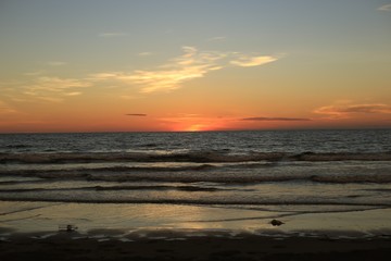 Fototapeta na wymiar Beautiful sunset over the ocean.
