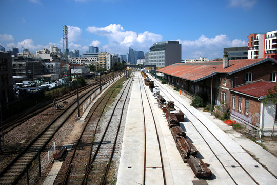Courbevoie - B&eacute;con-les-Bruy&egrave;res