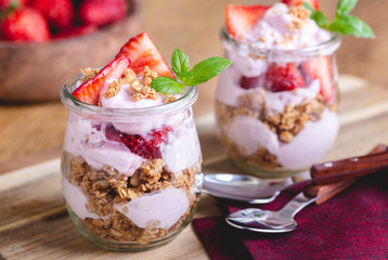 Yogurt Parfait With Fresh Strawberries