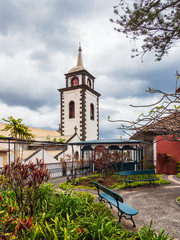 Blick auf eine Kirche in Funchal auf der Insel Madeira, Portugal