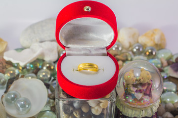 Gold ring with rocks, sea concepcion with natural fresh and comfortable concept, minimal love style. Make important people