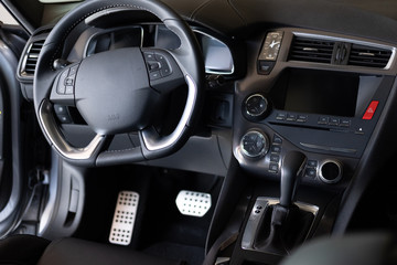 Fototapeta premium Détail d'éléments carrosserie et moteur d'un véhicule