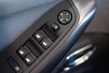 Détail d'éléments carrosserie et moteur d'un véhicule