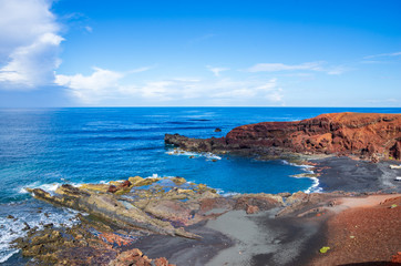 Fototapeta na wymiar Volcanic coast of Lanzarote