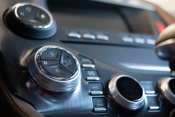 Fototapeta premium Détail d'éléments carrosserie et moteur d'un véhicule