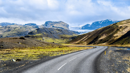 Icelandic landscape. Кoad in the mountains.