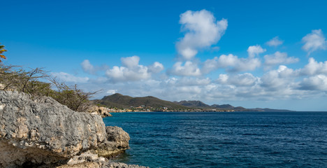 Fototapeta na wymiar Coastal Views arund the small caribbean Island of Curacao