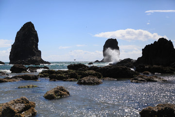 waves crashing on rocks 