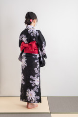 浴衣を着た女性の後ろ姿　Japan