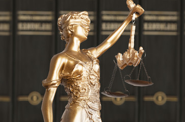law and justice symbol statue