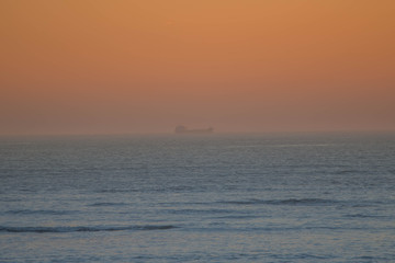 petrolier sunset
