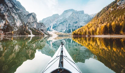 Foto auf Glas Kajak auf dem Alpensee im Herbst © JFL Photography