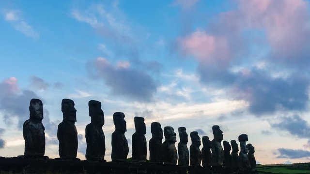 Ahu tongariki Moais silhouette sunrise timelapse