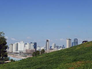Fototapeta na wymiar skyline di Tel Aviv in israele