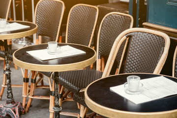 Fototapeta na wymiar Paris cafe