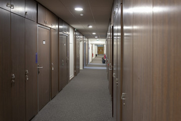 Couloirs avec sortie de secours