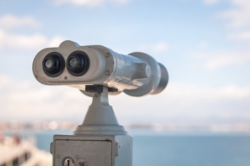 public panoramic binoculars to observe the sea views