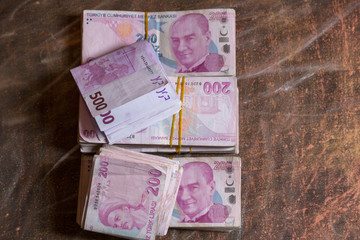 turkish lira and euro