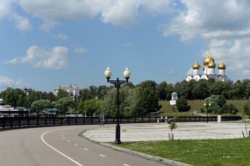 Park on Strelka at the confluence of the Volga and Kotorosl rivers in Yaroslavl