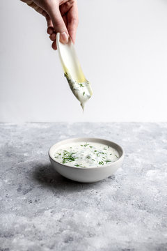 Endive tremp&eacute; dans une sauce &agrave; la cr&egrave;me et au persil