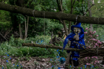 leprechaun witch hangs in tree