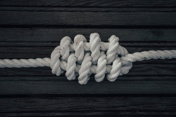 Multiple eight knot
